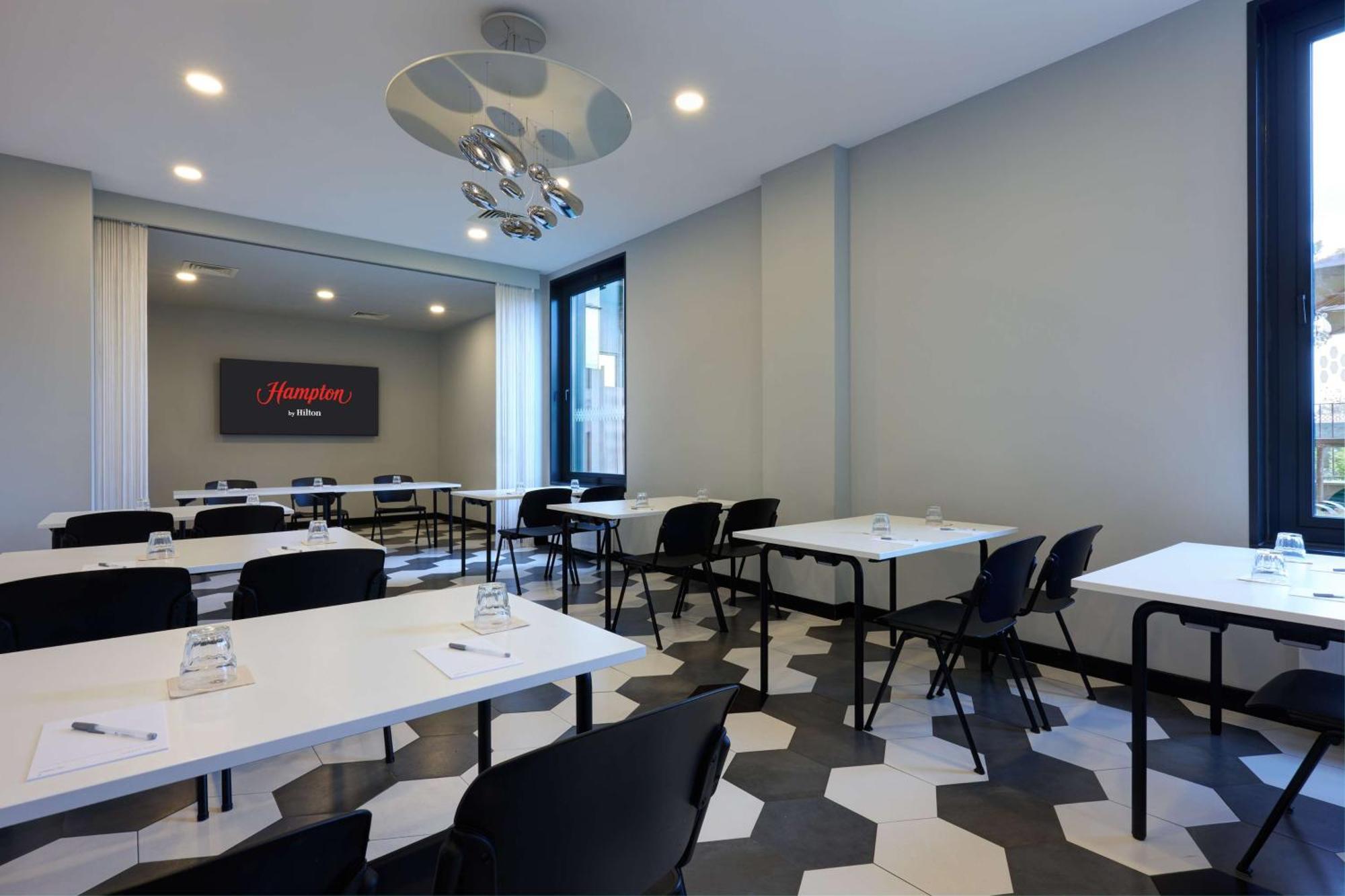 Hampton By Hilton Rome North Фиано Романо Екстериор снимка
