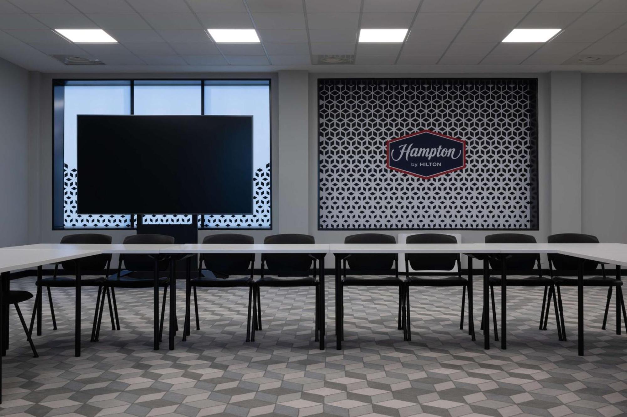 Hampton By Hilton Rome North Фиано Романо Екстериор снимка