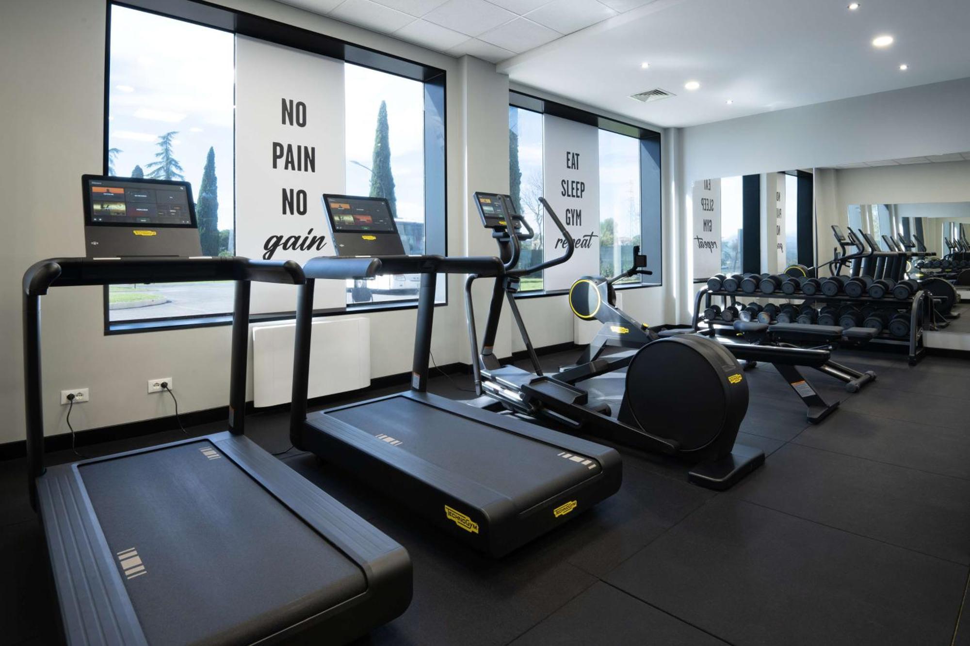 Hampton By Hilton Rome North Фиано Романо Екстериор снимка