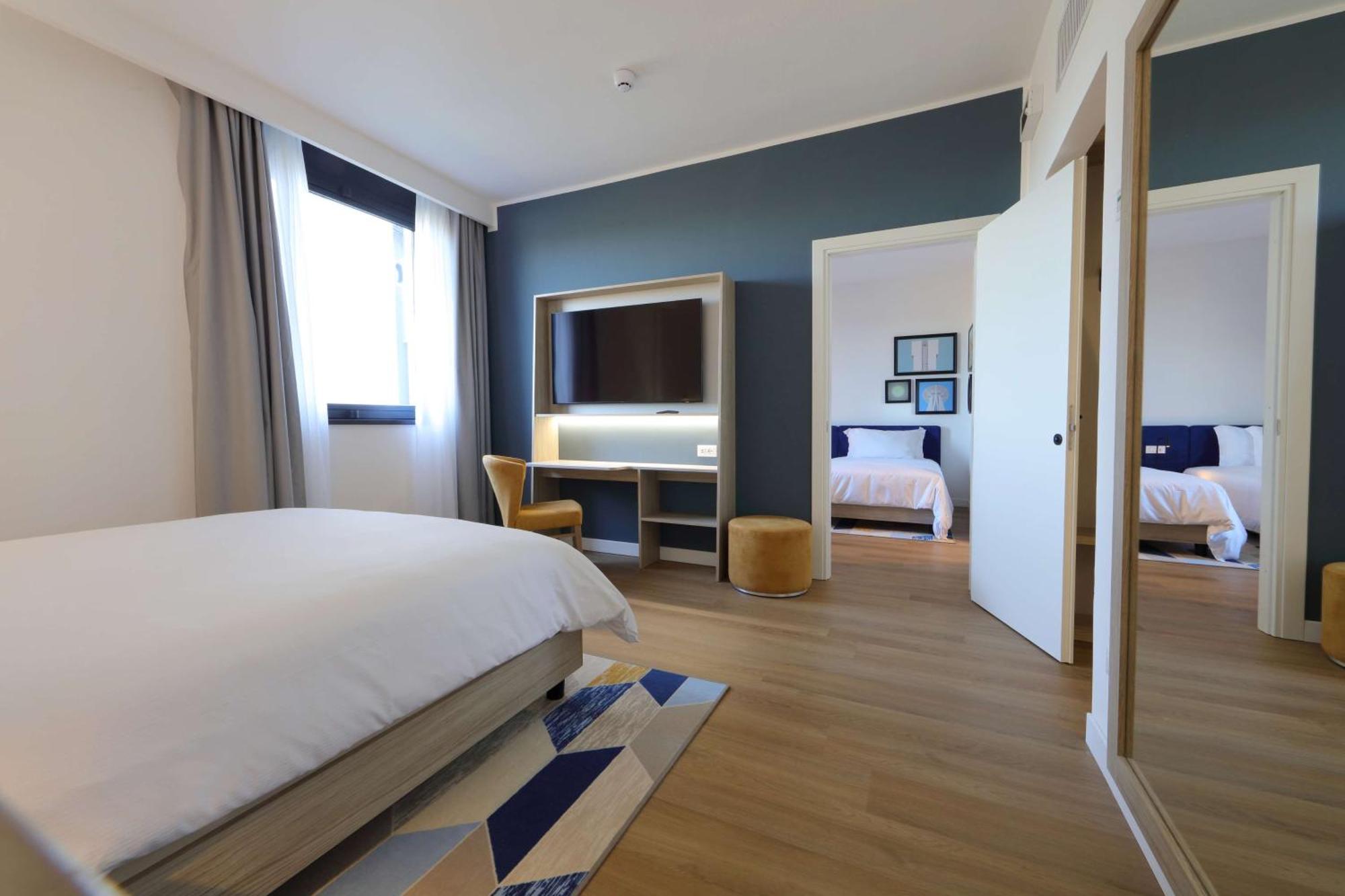 Hampton By Hilton Rome North Фиано Романо Екстериор снимка